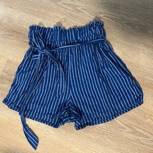Paperbag high waist shorts